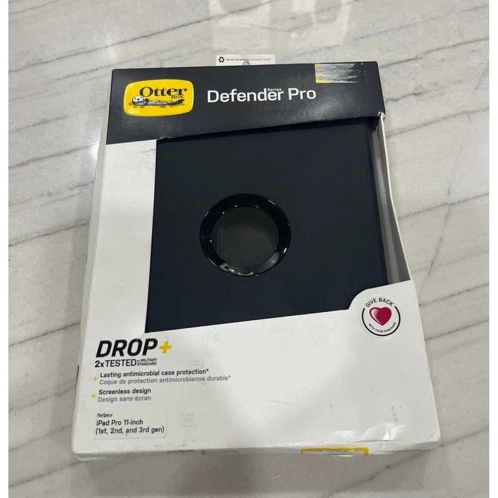 OtterBox Defender Series Case for iPad Pro 11-inch (3rd, 2nd, & 1st Gen) - BLACK